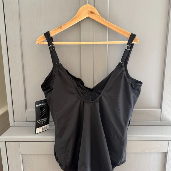 Miraclesuit Black Plus Size Sanibel Underwire One-Piece Swimsuit ~ US 18W - Picture 6 of 16